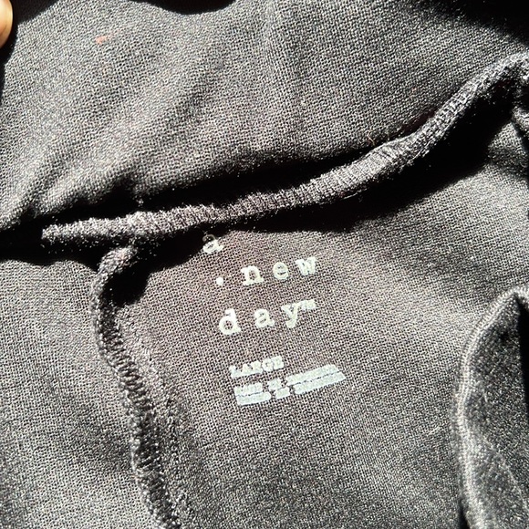 A NEW DAY Women's High Waisted Split Hem Flare Leggings SIZE L - Picture 6 of 8